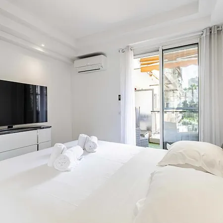 Modern 1 Bedrm With Balcony - Cannes-croisette 戛纳