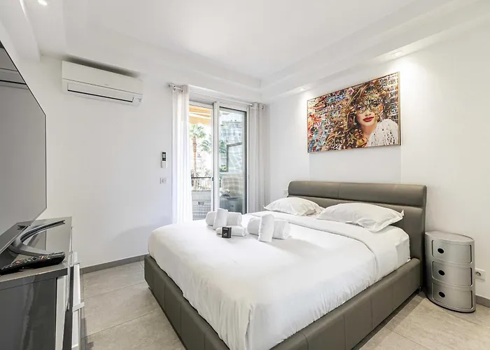 Modern 1 Bedrm With Balcony - Cannes-croisette * Cannes